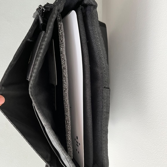 Targus laptop case/sleeve - Picture 2 of 3